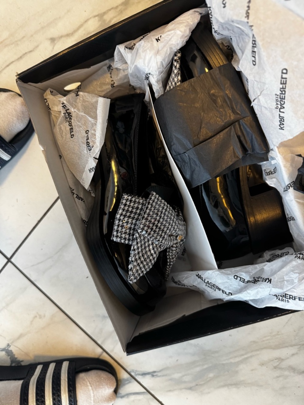 Karl Lagerfeld Camilia Loafer - Picture 2 of 4